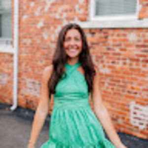 Meet your Posher, Elise